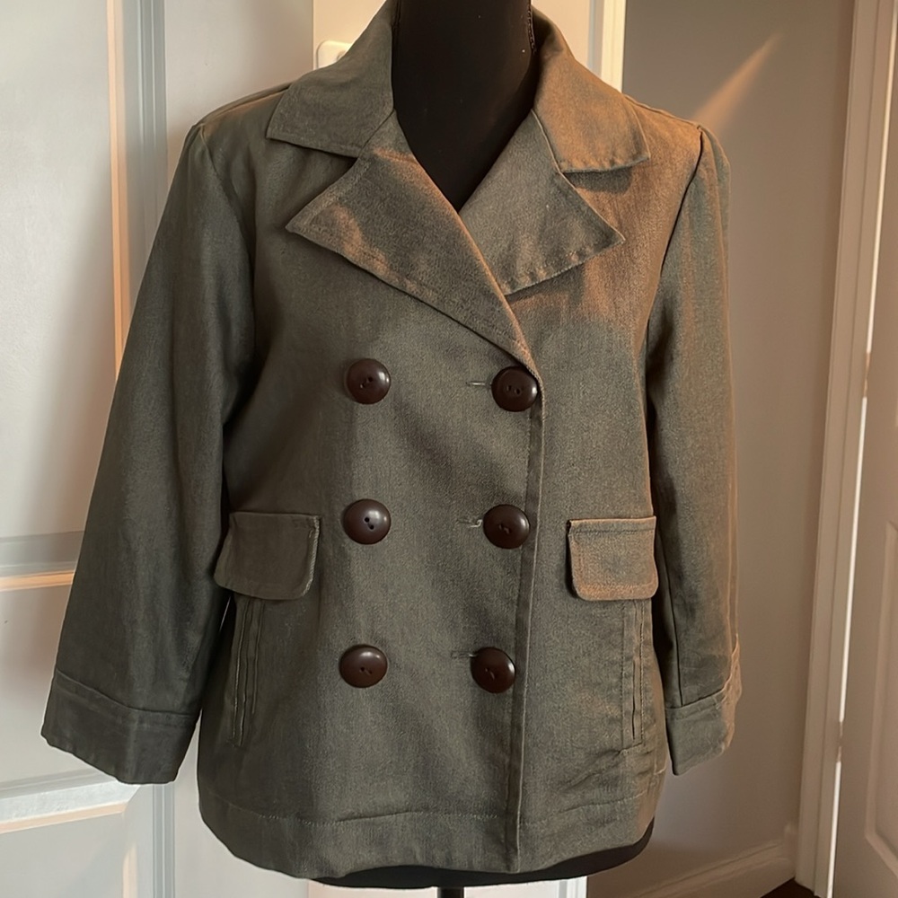 Ambiance Double Breasted Cropped Jacket Size 8 Army Green Notched Lapel Corpcore